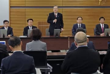 献金規制を軽視と首相を批判　公明代表、党首討論で