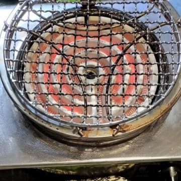 格別！食卓で、各々が都度炙って！手巻きおにぎり！炙りたての海苔の香りと食感がやみつき！