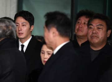 故イ・スンジェさんの告別式で女優ハ・ジウォンが弔辞「大変お世話になりました」