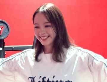 白石麻衣似の美女、ボディビル優勝時のムキムキな姿に「美しい」「腹筋すごい」の声！弟は20人に告白されたイケメン高校生