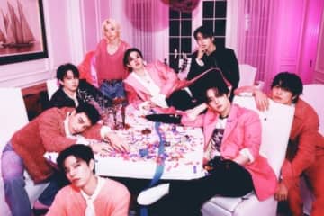 Stray Kids、K-POPアーティスト“最多記録”更新！米レコード協会ゴールド認定が6作に　初のプラチナ認定も
