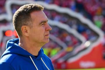 コルツDCアナルモ、就任初年度に好成績に導くもHC候補としての注目には動じず