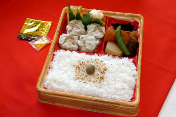 ほっかほっか亭「＼贅沢／シュウマイ弁当」、12月1日発売