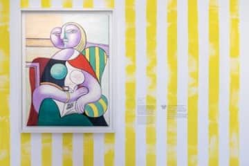 パブロ・ピカソの展覧会が国立新美術館で、ポール・スミス考案の展示空間に初期作含む約80点