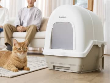 アイリスの猫トイレ、脱臭ファンで素早くニオイ除去