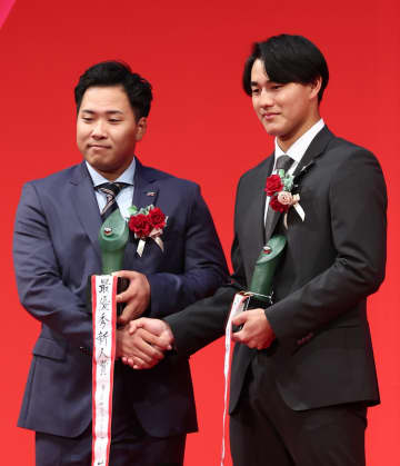 【NPBアワード】新人賞は荘司宏太　過去には主砲・村上宗隆やエース・東克樹が名を連ねる　23年度はMVPも受賞した虎の戦士