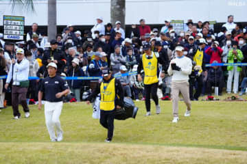 速報＞賞金ランク1位の金子駆大ら注目組がティオフ　大会ホストの石川遼はバーディ発進