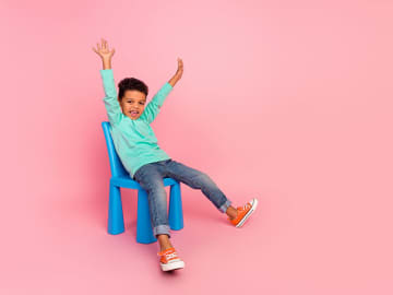 子どもの姿勢が悪くて気になるママへ。何歳から体幹を意識する？専門家が大切にする姿勢作りのポイントお教えします