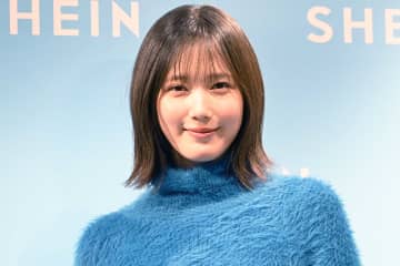 本田翼、ミニスカや上目遣いにファン歓喜「やば～い!!」「色っぽくなったね」