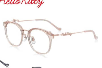 オンデーズ“ハローキティの顔”着想の耳付きアイウェア＆コギャル風プリントのボストンメガネ