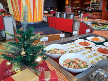 シェラトンで堪能する！2025年のクリスマスブッフェ＆クリスマスケーキ