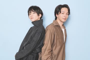 板垣李光人＆中村倫也、初共演の印象は「フラットな方」「かわいくていい子」三等身キャラで凄惨な戦争を描く映画『ペリリュー －楽園のゲルニカ－』