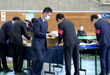 【続報】茨城・神栖市長選　落選の石田氏　「同数、納得できない」　異議申し出棄却で県選管に申し立て意向表明　