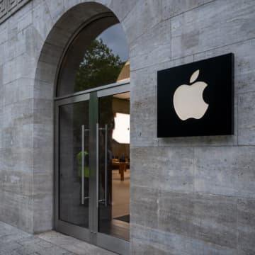 アップルが営業部門で人員削減、教育・政府向け販売を再編