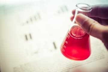 化学物質の強調月間　管理者選任と周知を　厚労省