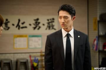 辰之助（岩本照）が絶句!?　 衝撃のチベスナ顔に!?「恋する警護24時 season2」第7話