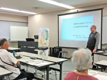 増加する葬儀の費用トラブル。原因とトラブル回避法を完全公開！　総費用を正直に提示する葬儀社は約1割。相見積もりはもう通用しない。