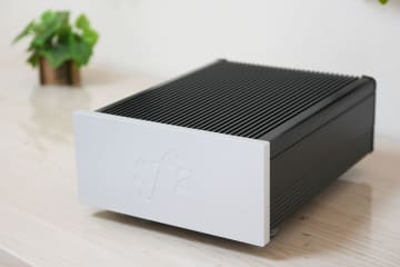 【レビュー】「オーディオは電源が大事」、リニア電源搭載のSFORZATO「DST-Draco」を聴く