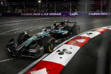 株式の一部を手放したメルセデス代表、チーム価値の大幅上昇に驚き。一方で「チーム売却も役職辞任もない」と明言