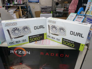 デュアルファン仕様の白いGeForce RTX 5060 Ti/5060がASUSから、メモリ容量は8GB