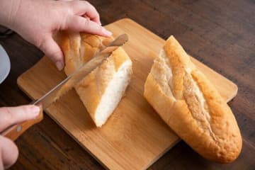 フレンチトーストだけではない！硬くなったフランスパンのおいしい食べ方