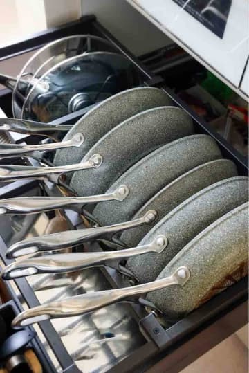 Mizukiさんが長年愛用！“焦げつき悩み”が消えるバッラリーニのフライパンとは？