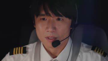 フライト中に呼吸が止まった少女を救え！機長の風間俊介、CA生見愛瑠と医師・高橋ユウの諦めない連携プレーが生んだ突破劇とは