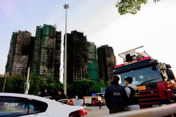 “明るい表情”は禁止…少なくとも死者94人の香港大規模火災で追悼モードのなか、K-POP授賞式が本日（28日）開催