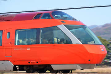 小田急電鉄【駅別乗降人員ランキング】新宿･登戸･下北沢･代々木上原などの最新動向、駅周辺での再開発の影響も（2024年度）