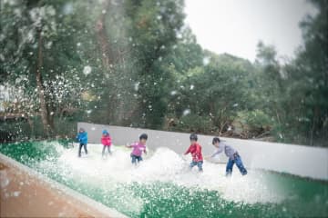 ムーミンバレーパーク、思う存分雪遊びできる新エリア開業。12月はぬいぐるみ・ミニリース作りなどワークショップを毎日