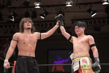 【DDT】UNIVERSAL王者MAOが元キック王者・町田光との壮絶打撃戦制し王座V5！3・17後楽園で正田壮史が挑戦へ