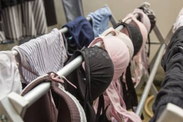 盗まれやすい洗濯物の干し方７つ　外から見える危険ポイントを解説