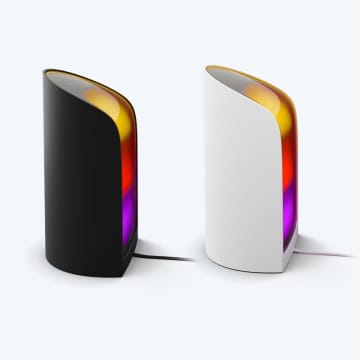 TVの後ろ照らすスマート間接照明　Philips Hue