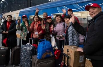 黒竜江省で今冬初の「氷雪観光列車」の運行開始―中国