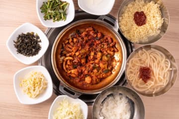 釜山の名店が梅田に初上陸！旨辛ナッコプセ専門店「ケミチプ」2月にオープン