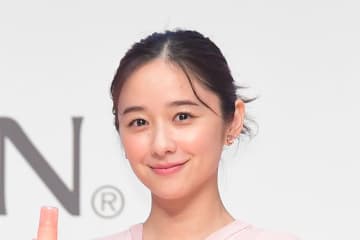堀田真由〝前髪なし〟髪型は事務所の方針　「蒼井優さんがワンレンで素敵だったので」