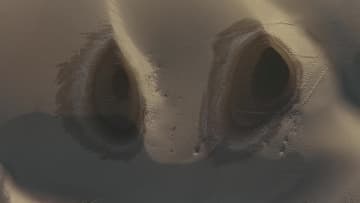 タクラマカン砂漠に目のような景観出現　中国新疆ウイグル自治区