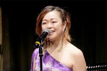 葉月みなみが大分で初ライブ開催！　歌謡ショー形式のライブで昭和歌謡の名曲を中心に全18曲熱唱