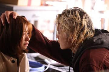 ついに結以（桜田ひより）の出生の秘密が明らかに…戦慄の事実にSNS「衝撃すぎる」「とんでもなく重たくて恐ろしい」の声　『ESCAPE』第8話