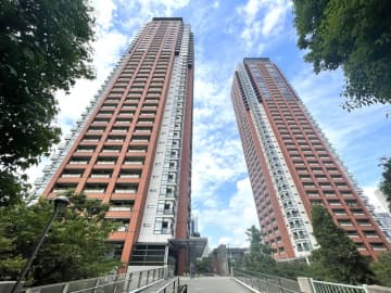 六本木ヒルズレジデンスB棟 36階｜「六本木」駅徒歩6分。文化・緑・利便が融合する、ヒルズライフ。充実の共用施設で上質が日常になるレジデンス。都心一望を堪能できる100㎡超の私邸