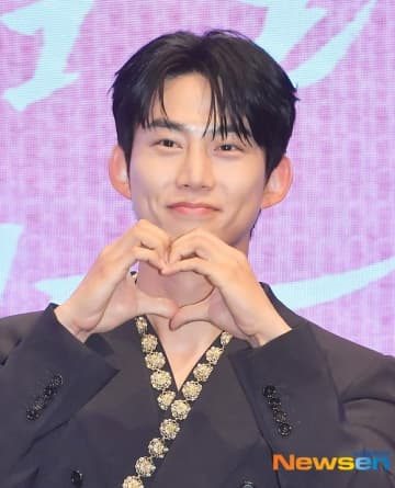 “結婚を電撃発表”2PM テギョン、新居が話題…おしゃれなインテリアに注目