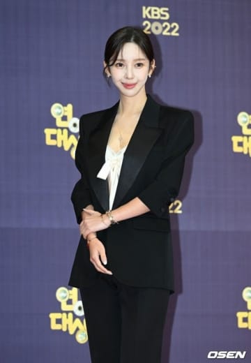 人気ウェブ漫画「女神降臨」の作家ヤオンイ、脱税疑惑浮上も勝訴…課税分が返還