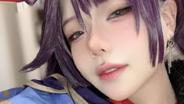 えび、見下ろしの美谷間