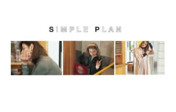 何でもないタートルトップスが「可愛く化ける」簡単にできて応用もきく飾り方