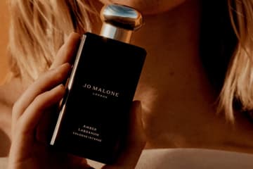 ジョー マローン ロンドン25年冬香水、スペイン・アンダルシア着想のアンバー香るフレグランス
