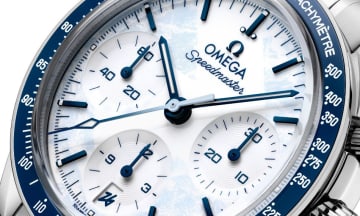 「ミラノ・コルティナ2026 オリンピック」開催を祝う「オメガ スピードマスター」のスペシャルエディション