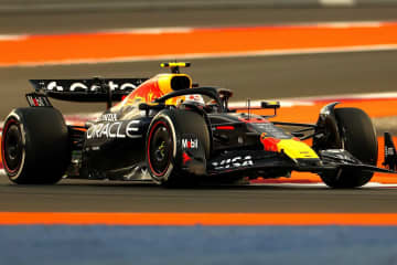 角田裕毅、13番手でスプリント予選へ　５番手ハジャーから“0.293秒落ち”...ピアストリ、ノリスが１－２【F1カタールGP／FP1】