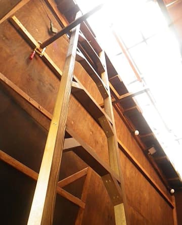 サンルーム専用の木製の梯子を作ってみた