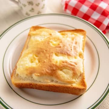 【ホケミ大さじ2で幸せな一枚】「焼き上がりの香りが最高」「この香ばしさはクセになる」朝にうれしい簡単レシピ