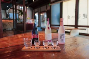 多言語ガイド付き飲み比べ　愛媛・松山で新感覚体験